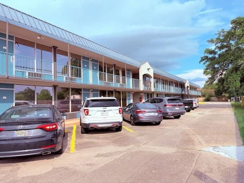 Discovery Inn Lafayette Airport I-10