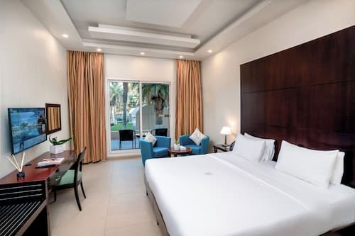 Metropolitan Al Mafraq Hotel