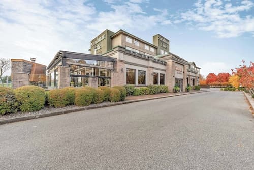 Sandman Hotel & Suites Vancouver Airport