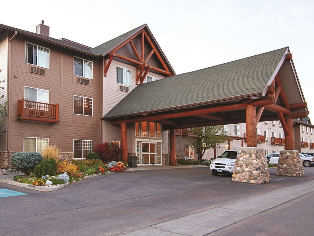 Best Western Plus Riverfront Hotel & Suites