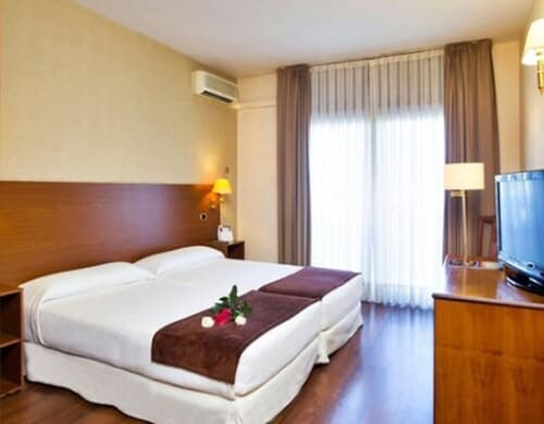 Ipanema Hotel by gaiarooms