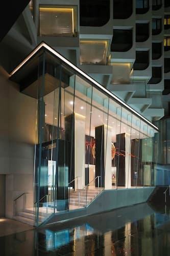 Gateway, Marco Polo Hotel