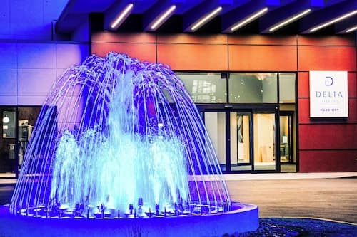 Delta Hotels by Marriott Cincinnati Sharonville