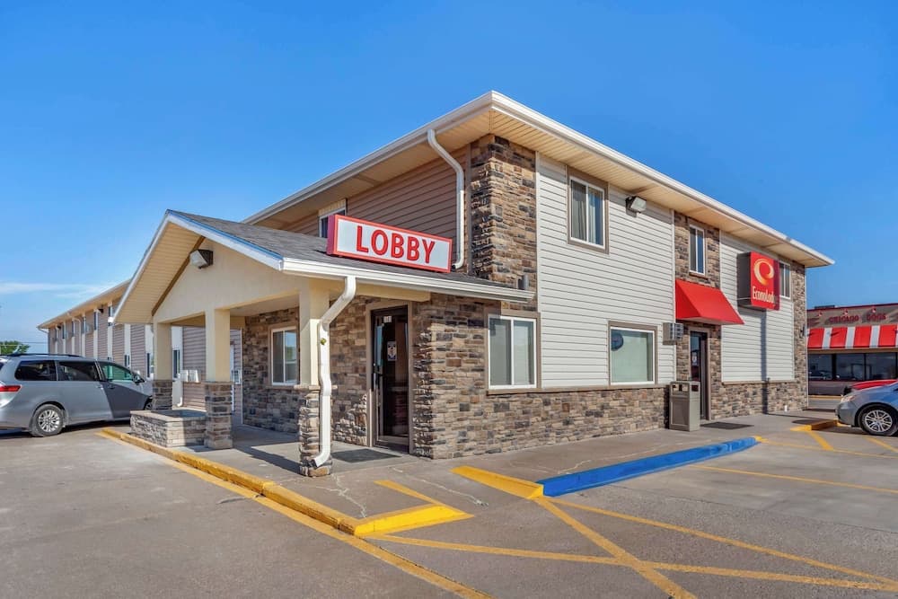 Econo Lodge Hays I-70