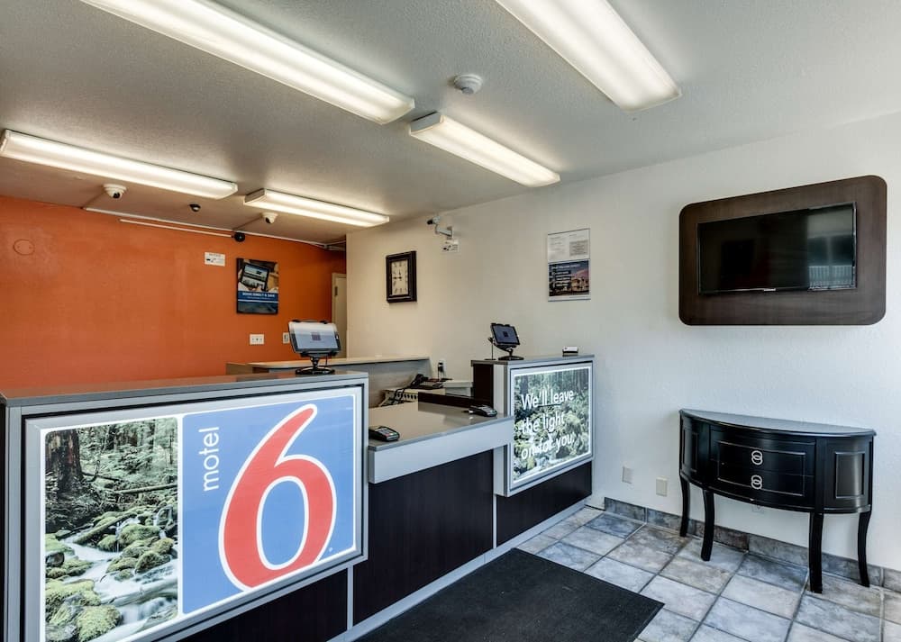 Motel 6 Spokane, WA - West