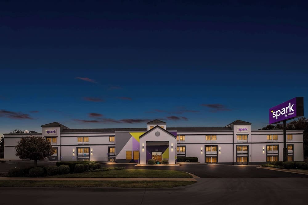 Spark by Hilton Wichita East
