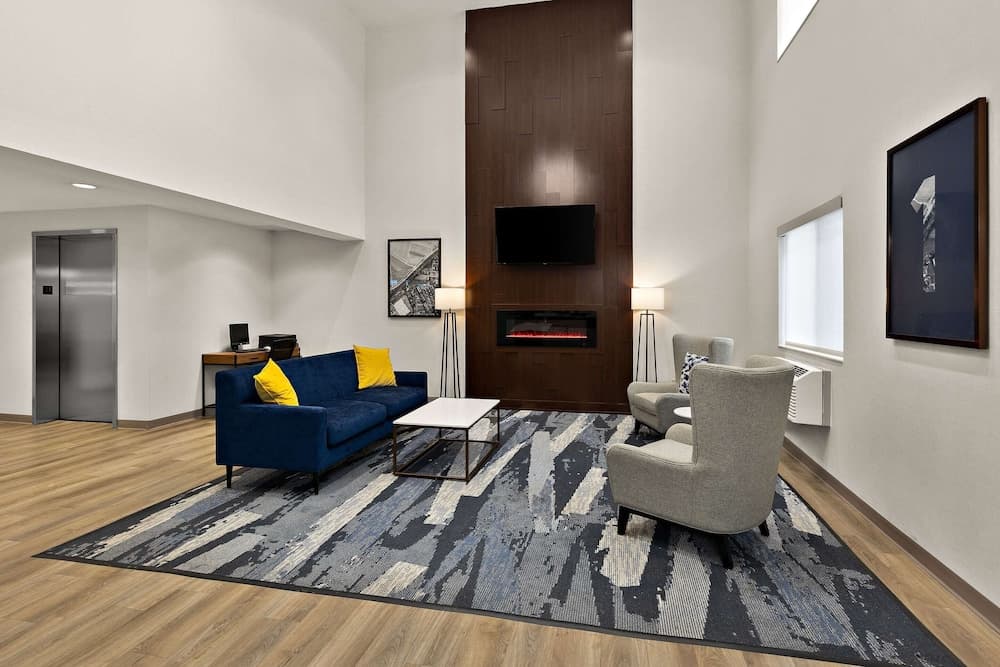 Comfort Inn & Suites