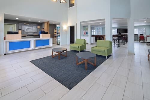 Holiday Inn Express & Suites Watsonville by IHG