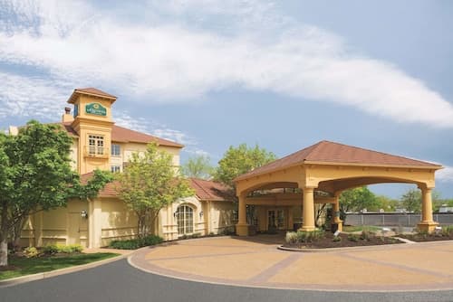 La Quinta Inn & Suites by Wyndham St. Louis Westport