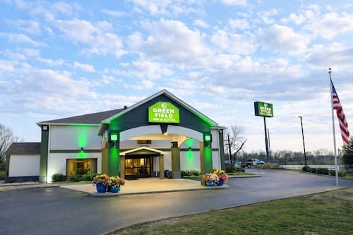 Greenfield Inn & Suites Owensboro, KY Airport