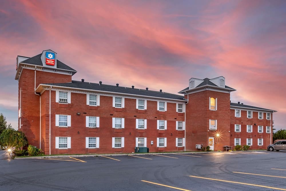 SureStay Plus Hotel by Best Western Kincardine