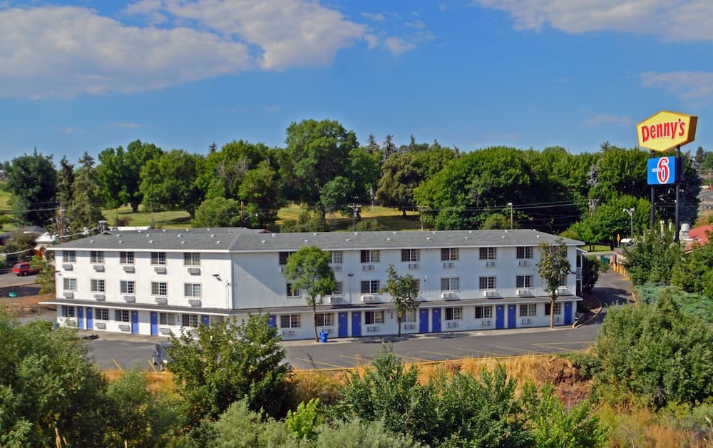 Motel 6 Pendleton, OR - West