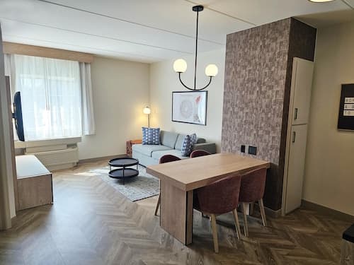Sonesta Simply Suites Nanuet