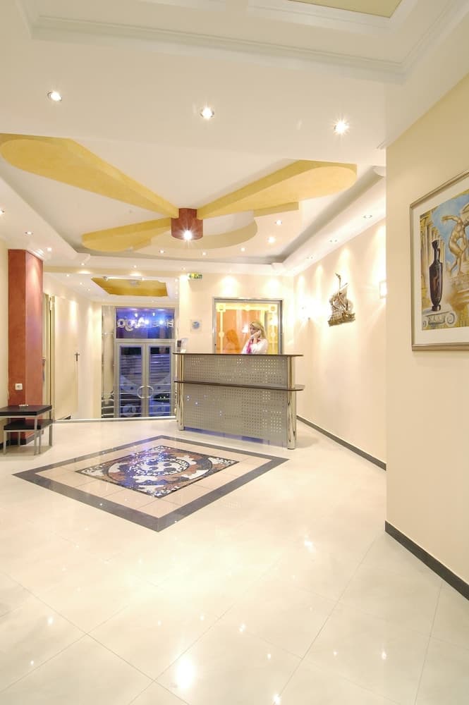 Argo Hotel