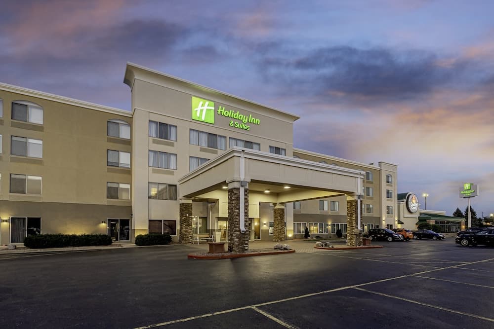 Holiday Inn & Suites Wausau-Rothschild by IHG