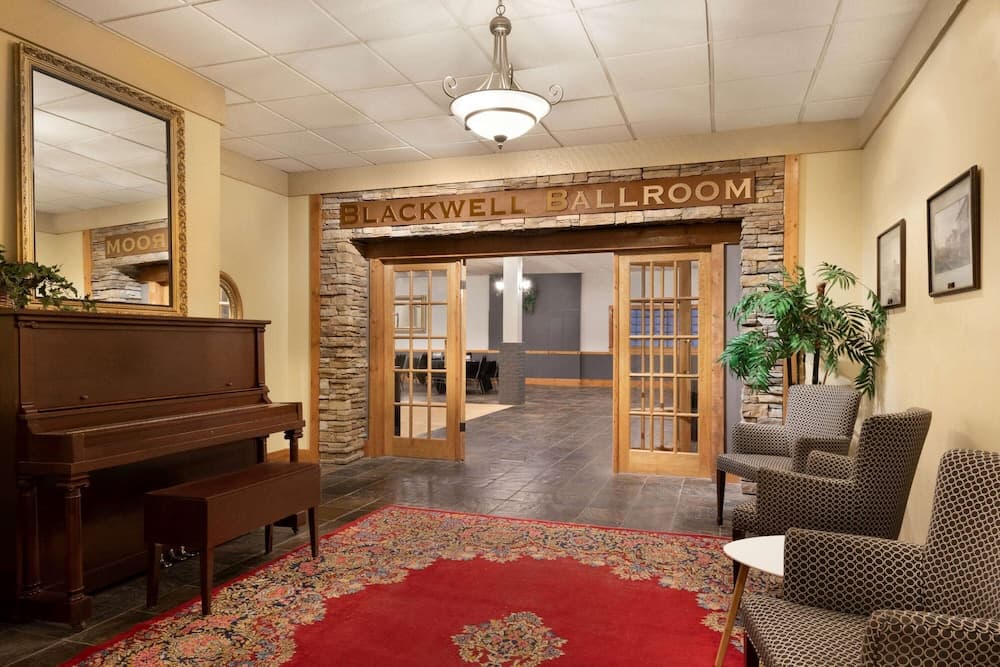 The Plaza Hotel Downtown, Trademark Collection by Wyndham