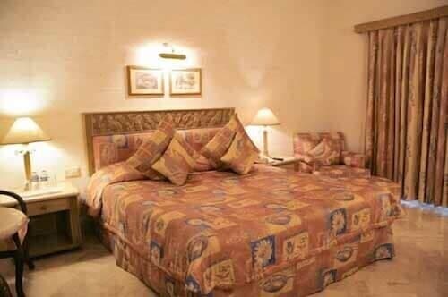 Golden Palms Hotel And Spa