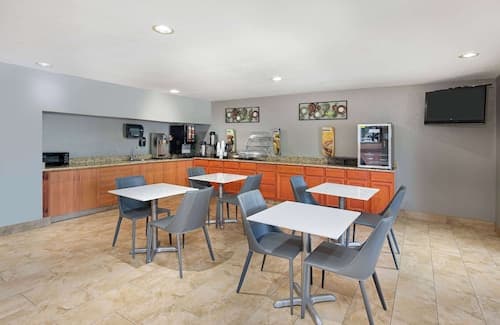 Microtel Inn & Suites by Wyndham Cordova Memphis I-40 East