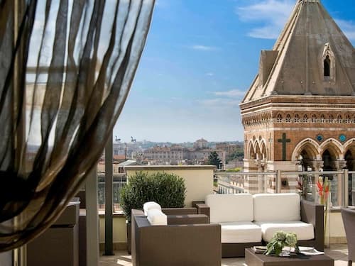 La Griffe Hotel