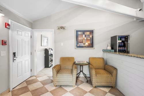 Cedar Park Whirlpool Suites