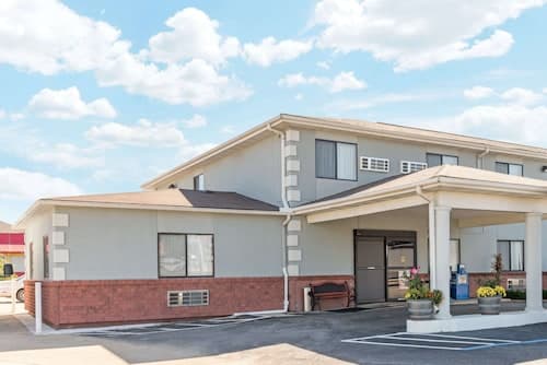 Super 8 by Wyndham Poplar Bluff Missouri