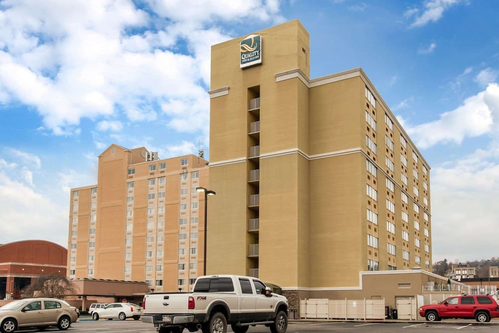 Quality Inn & Suites Charleston - Civic Center