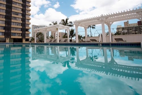 Waikiki Monarch Hotel