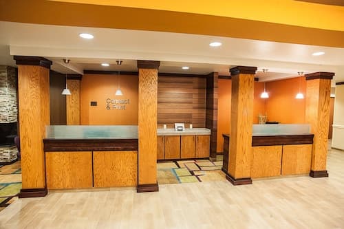 Comfort Inn & Suites Akron South