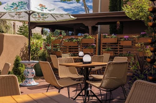 Piñon Court By La Fonda