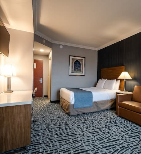 Monte Carlo Inn Toronto West Suites