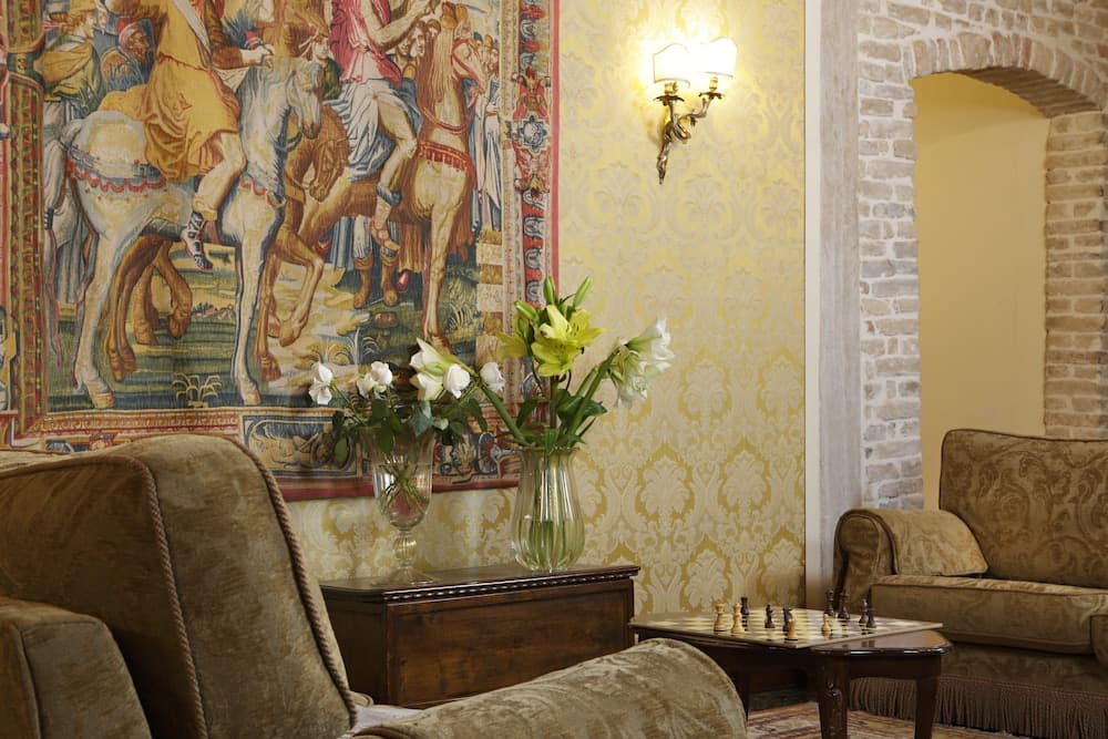 Lobi dinlenme salonu