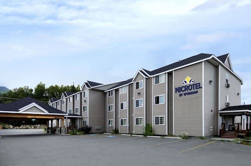Microtel Inn & Suites by Wyndham Eagle River/Anchorage Area