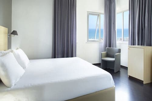 Club Meeting Hotel