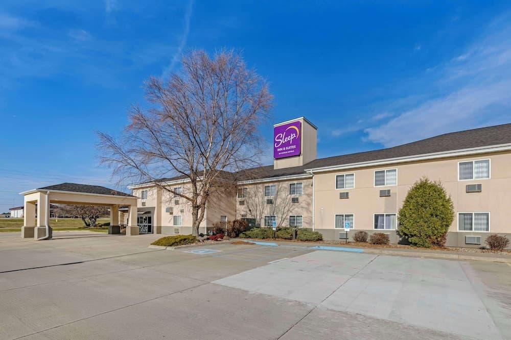 Sleep Inn & Suites