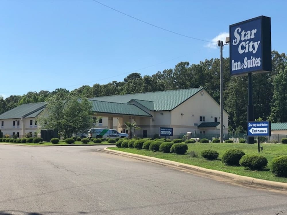 Star City Inn & Suites