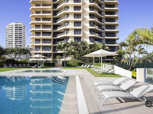 Paradise Centre Apartments