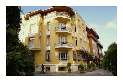 Uyan Hotel