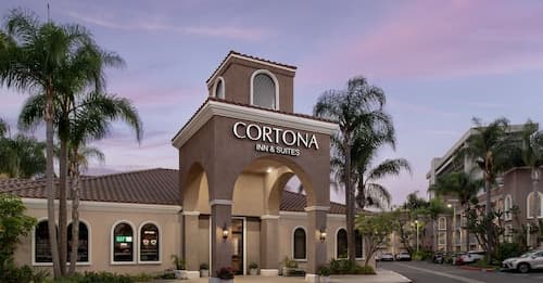 Cortona Inn & Suites Anaheim Resort