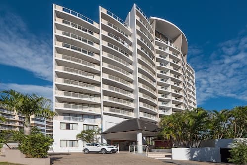 Broadbeach Savannah Hotel & Resort