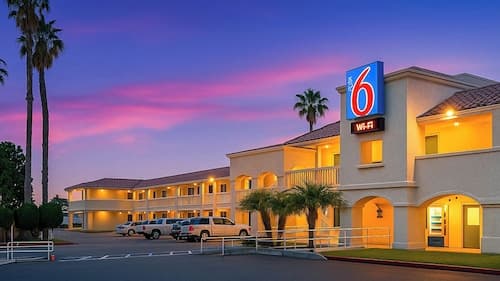 Motel 6 Carlsbad, CA Beach