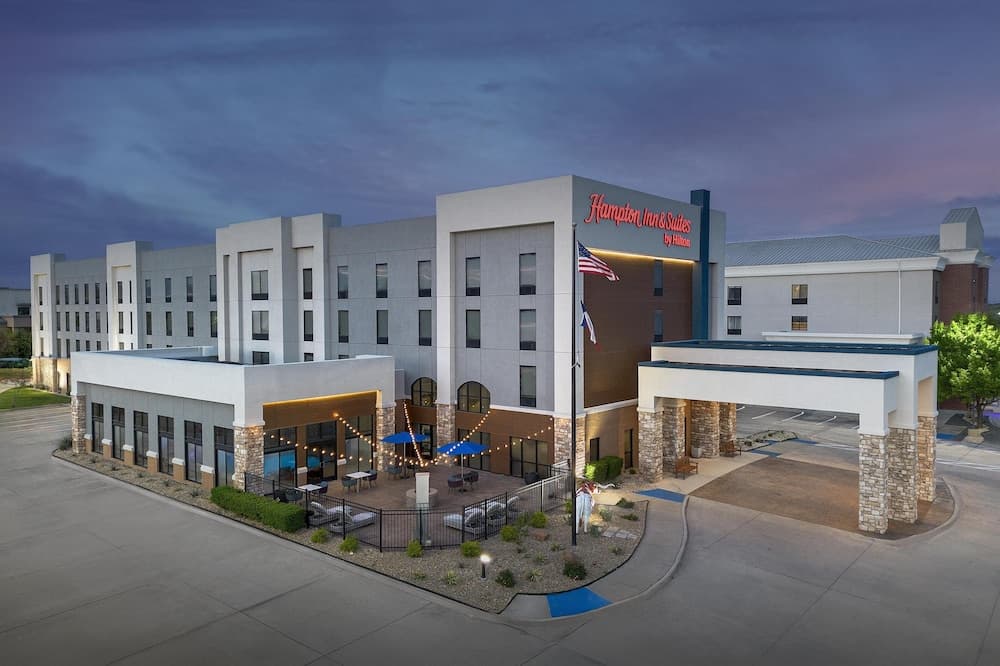 Hampton Inn & Suites Dallas-DFW ARPT W-SH 183 Hurst