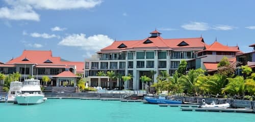 Eden Bleu Hotel