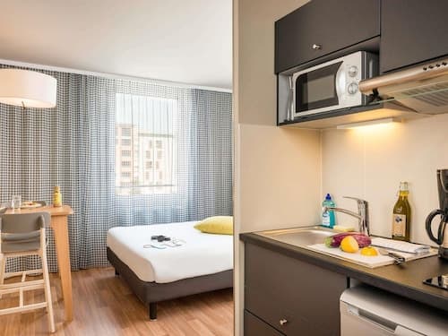 Aparthotel Adagio Access Paris Massy Gare TGV