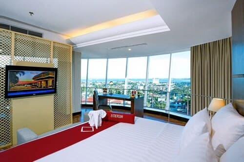 Emersia Hotel & Resort