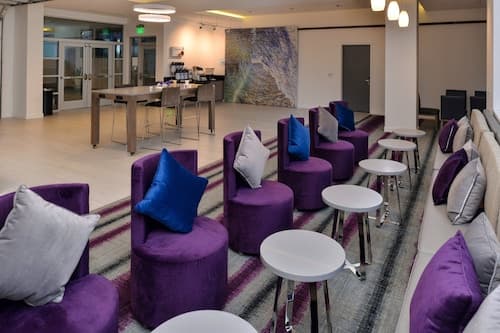 Holiday Inn Express & Suites San Diego - Mission Valley by IHG