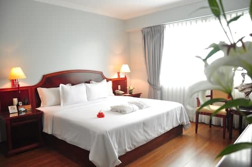 Kingdom Hotel
