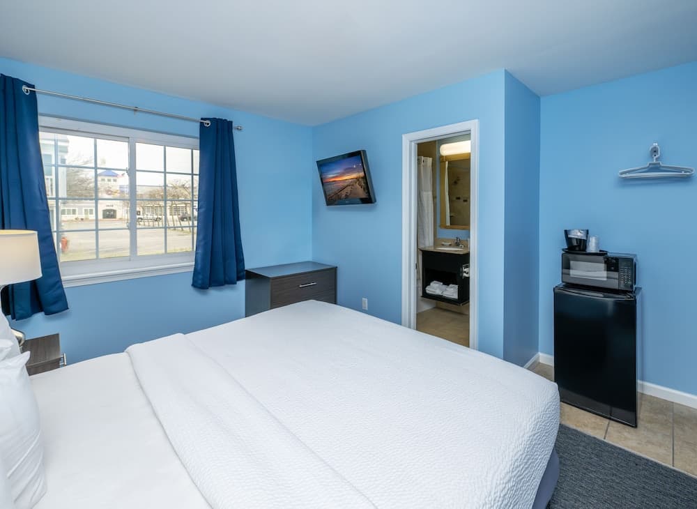 Commander Beach House Hotel