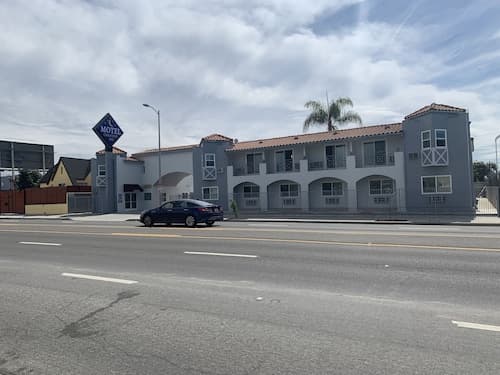 Crescent Inn