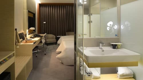 Golden Tulip Glory Fine Hotel