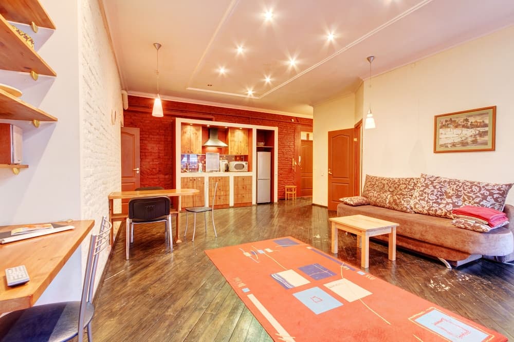 STN Apartments on Nevskiy 60